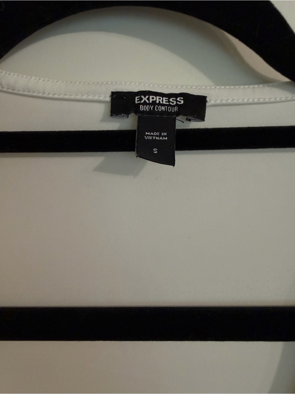 Express White Long-Sleeve V-Neck Bodysuit with Snap Closure - Picture 3 of 3